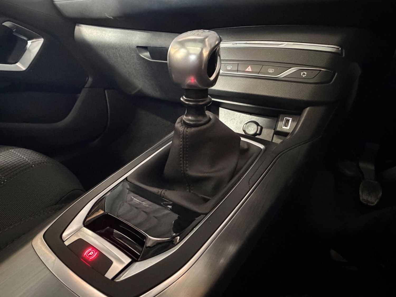 Used Peugeot 308 2018 for sale - 77549561: Photo 18