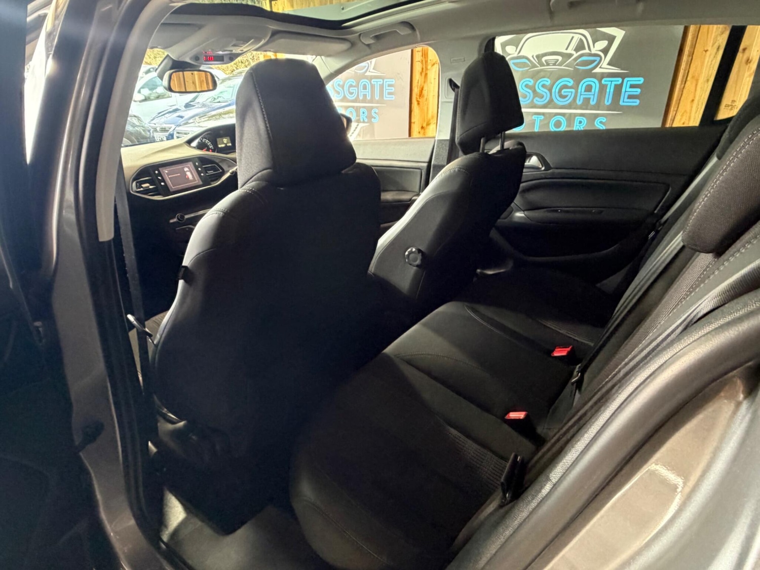 Used Peugeot 308 2018 for sale - 77549561: Photo 21