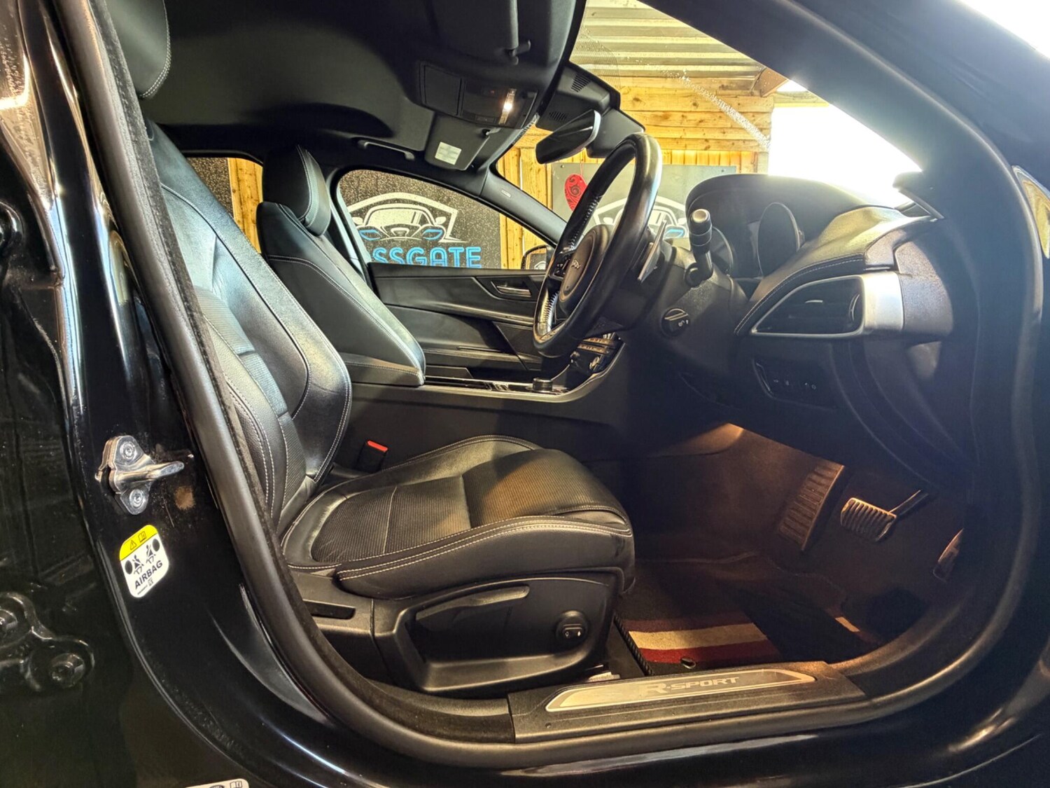 Used Jaguar XE for sale - 78057689: Photo 15