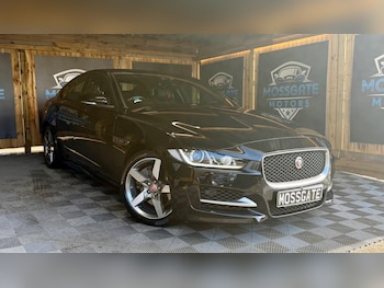 Used Jaguar XE 2018 for sale - 78057689: Photo