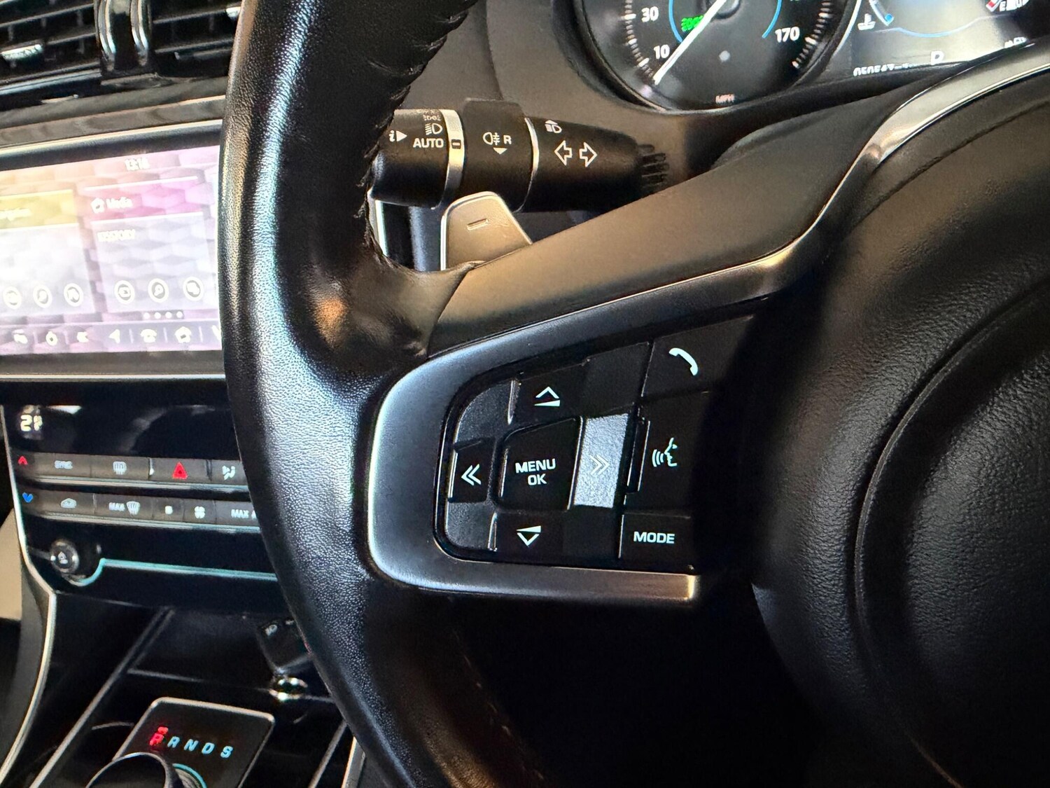 Used Jaguar XE for sale - 78057689: Photo 21