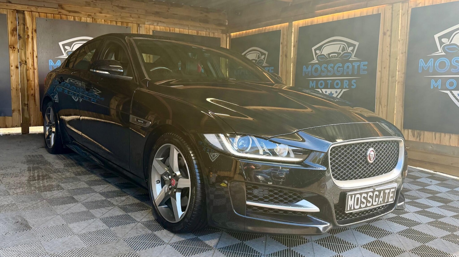 Used Jaguar XE for sale - 78057689: Photo 3