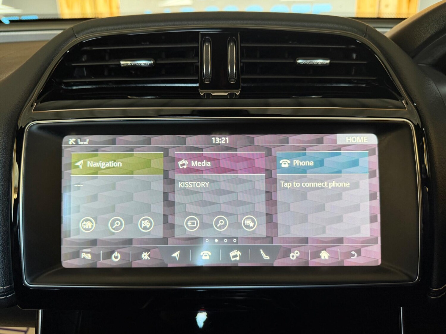 Used Jaguar XE for sale - 78057689: Photo 31