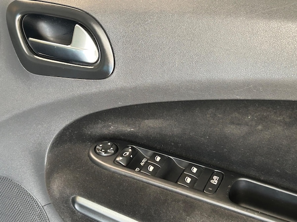Used Citroen C3 Picasso 2015 for sale - 75747149: Photo 27
