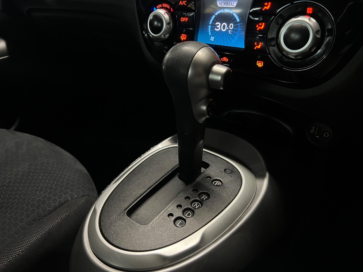 Used Nissan Juke 2013 for sale - 76800921: Photo 27