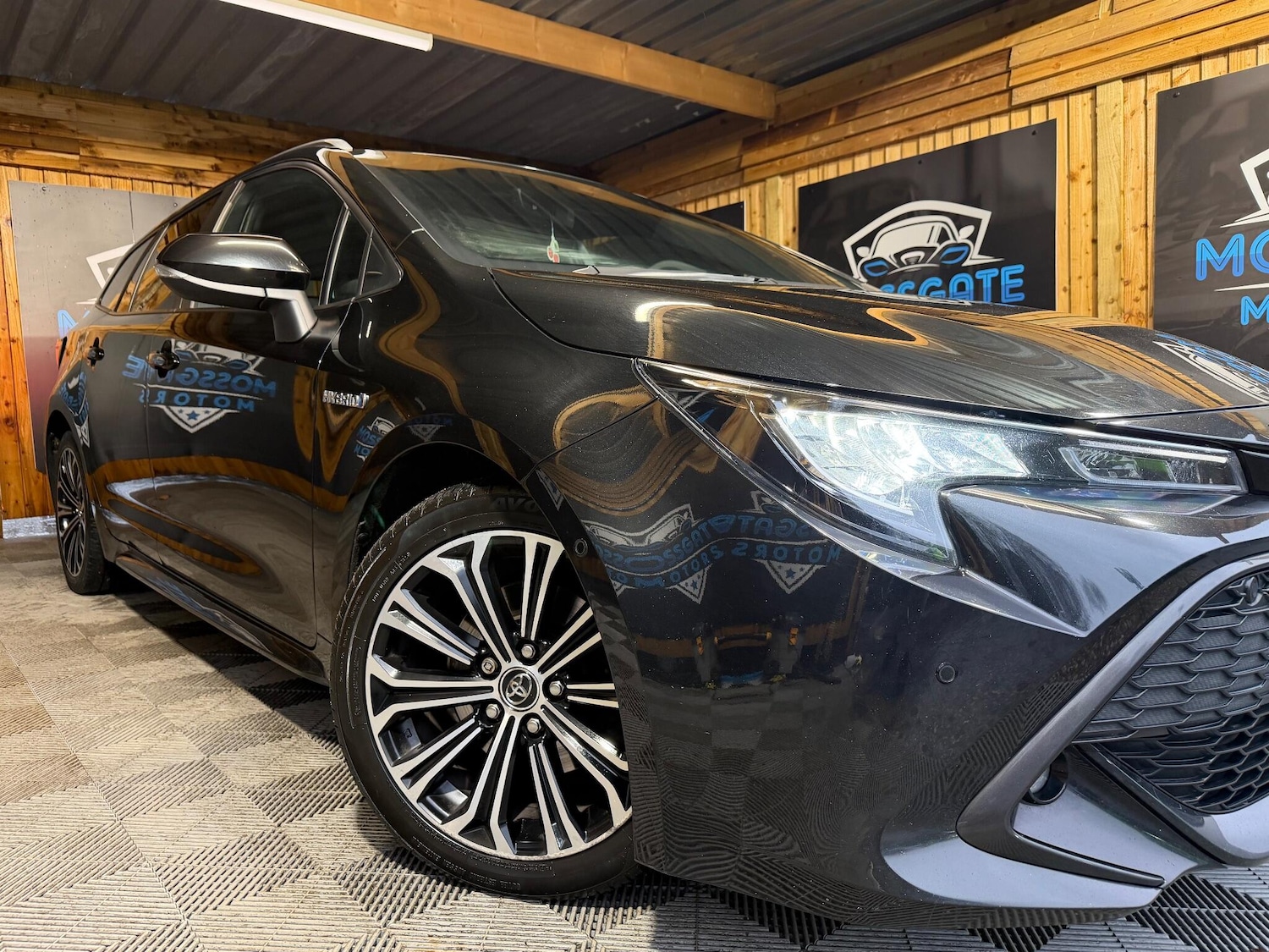 Used Toyota Corolla 2019 for sale - 76975723: Photo 2