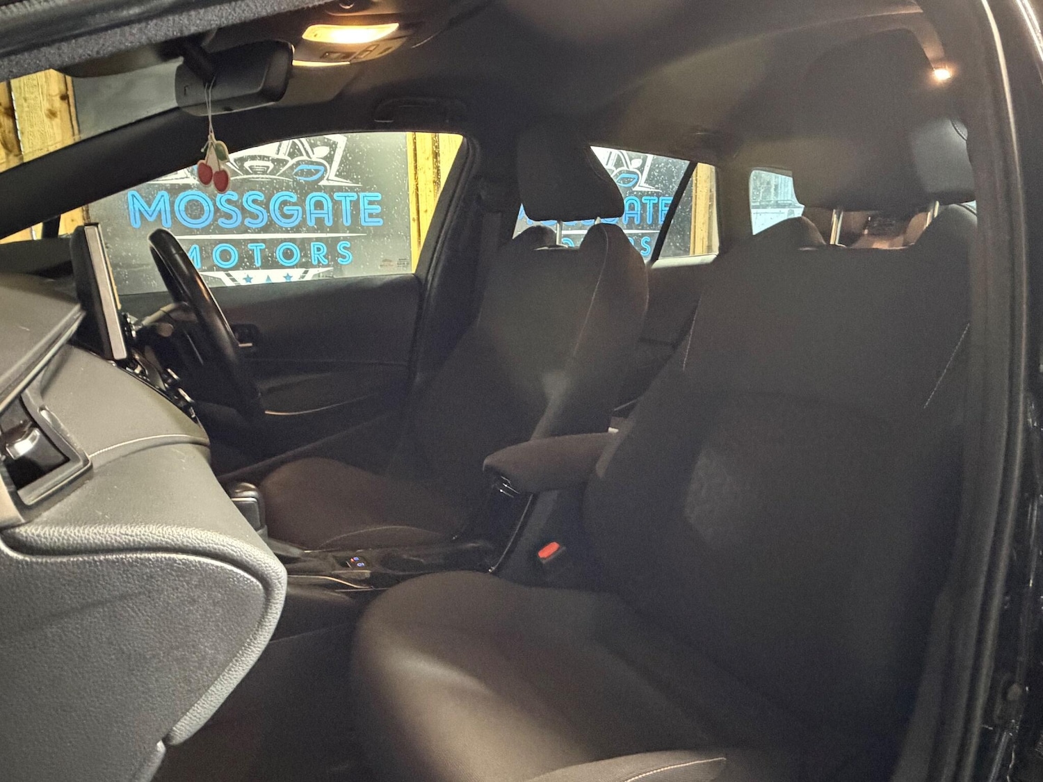 Used Toyota Corolla 2019 for sale - 76975723: Photo 43