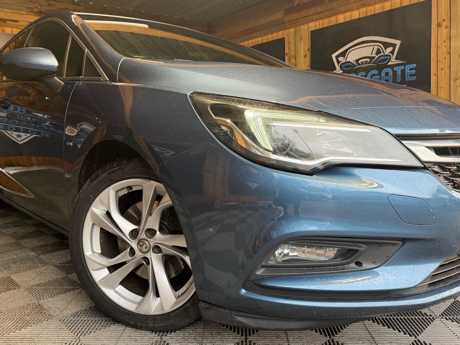 Used Vauxhall Astra 2016 for sale - 77191917: Photo 2