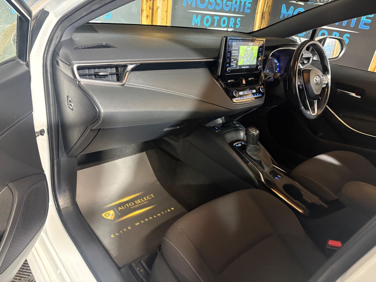 Used Toyota Corolla 2020 for sale - 77268060: Photo 33