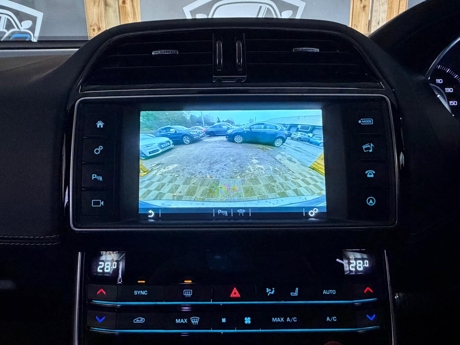 Used Jaguar XE 2016 for sale - 77320490: Photo 36