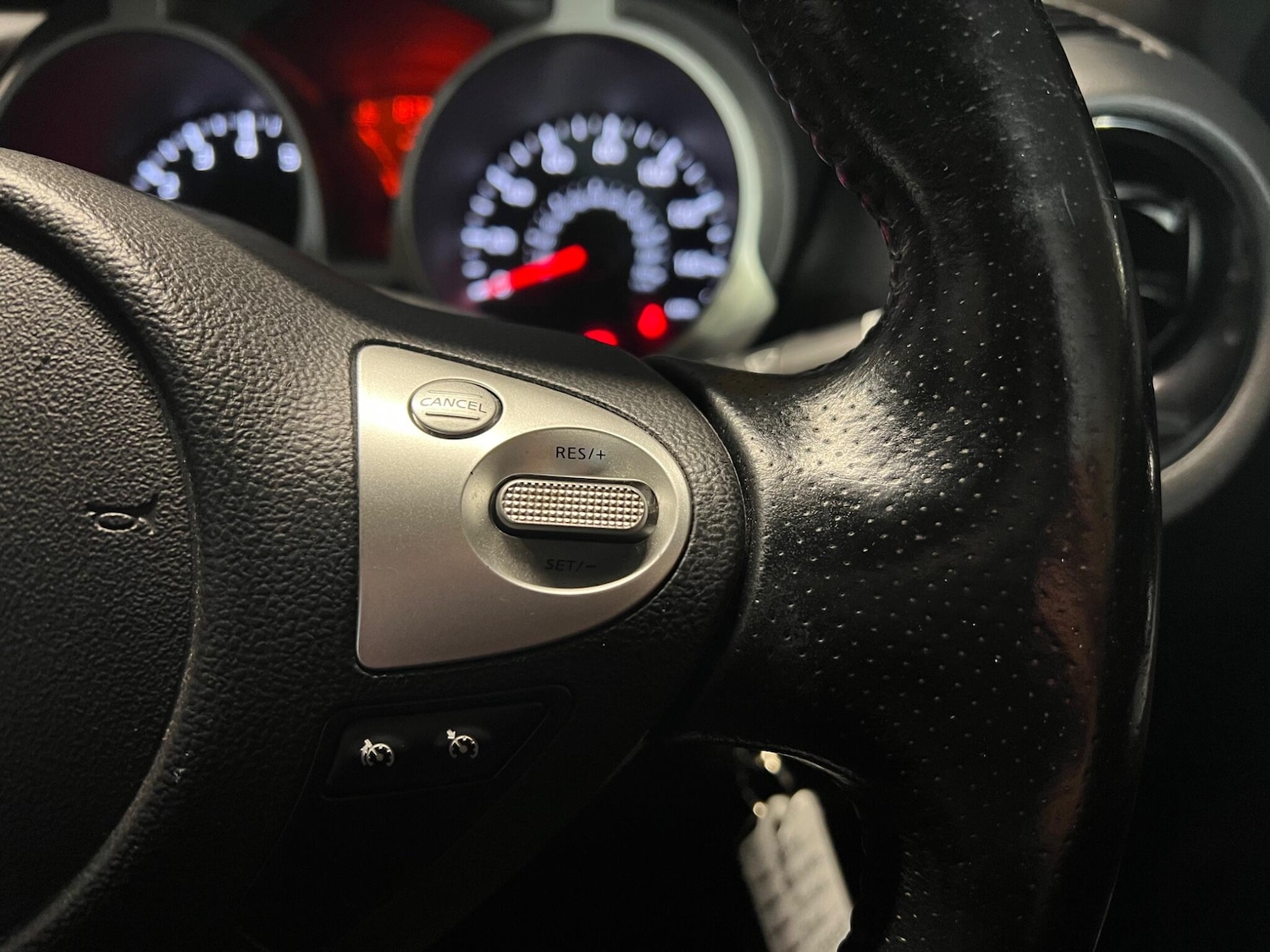 Used Nissan Juke 2015 for sale - 77344450: Photo 16