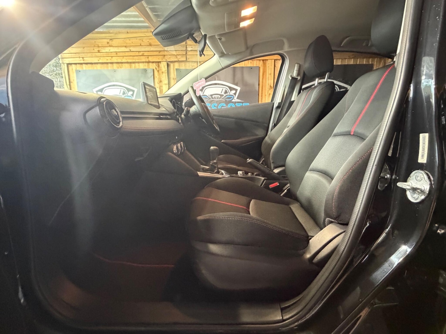 Used Mazda Mazda2 for sale - 77550701: Photo 31