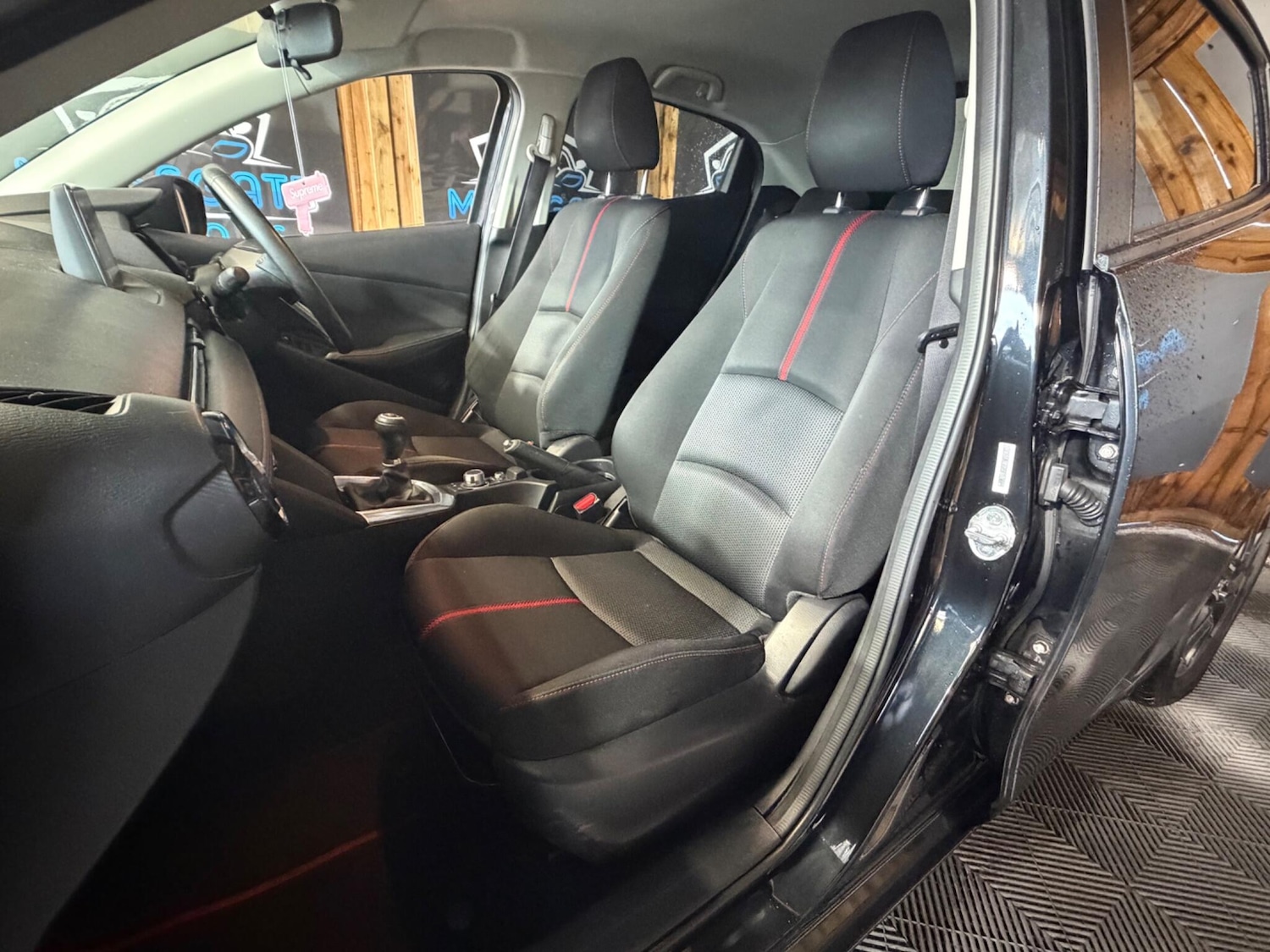 Used Mazda Mazda2 for sale - 77550701: Photo 32