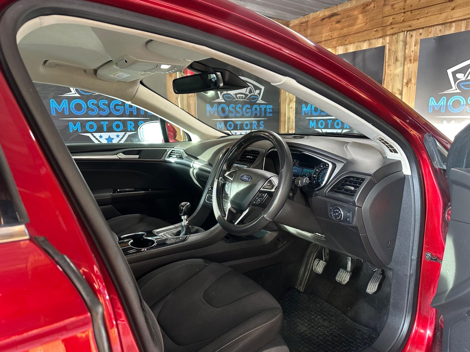 Used Ford Mondeo 2015 for sale - 76657482: Photo 11