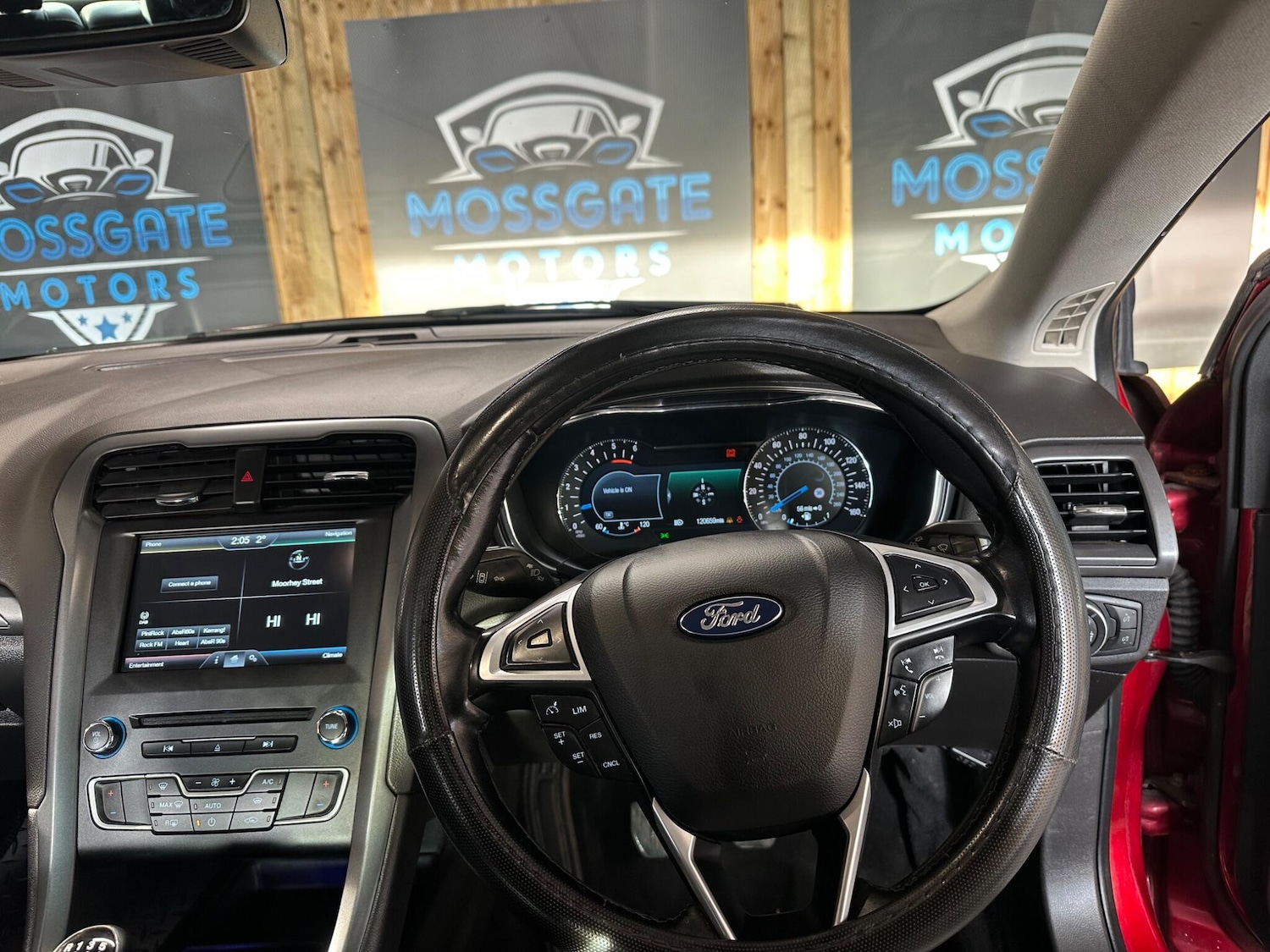 Used Ford Mondeo 2015 for sale - 76657482: Photo 27