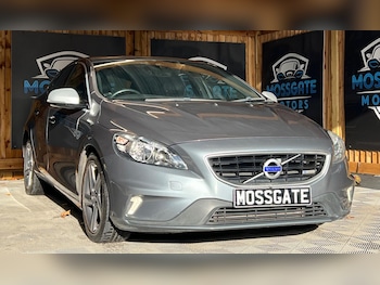 Used Volvo V40 2015 for sale - 76765350: Photo