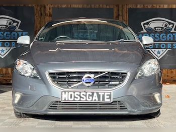 Used Volvo V40 2015 for sale - 76765350: Photo