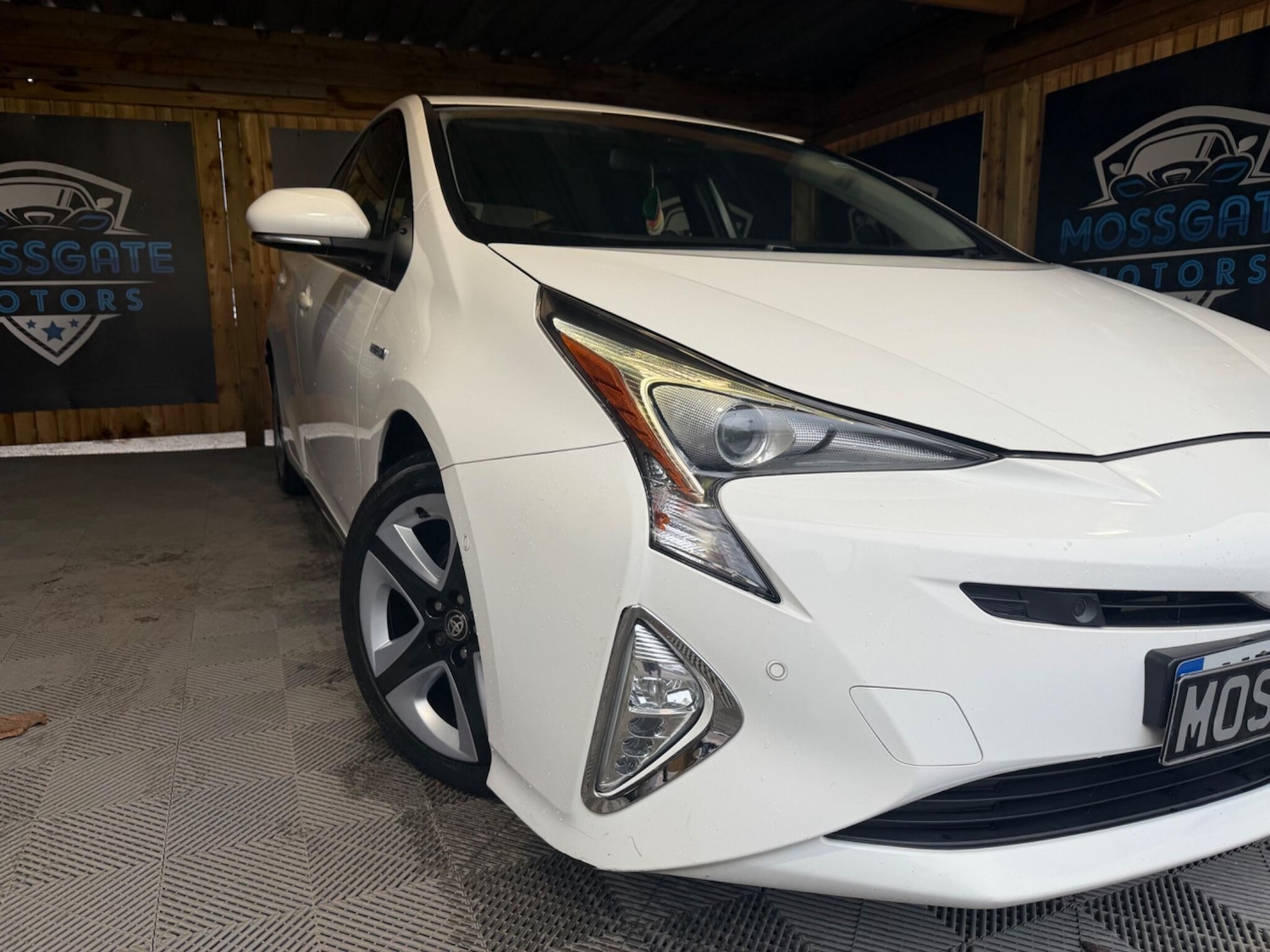 Used Toyota Prius for sale - 77426064: Photo 2