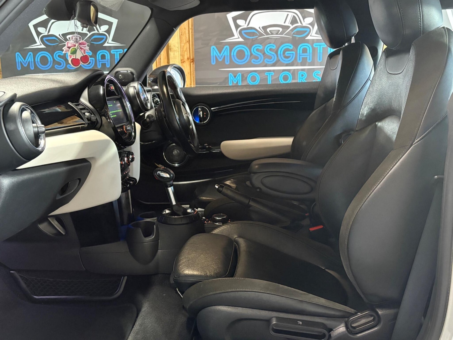 Used MINI Hatch 2016 for sale - 76521862: Photo 26