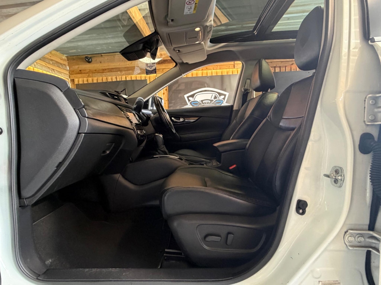 Used Nissan X-Trail 2017 for sale - 78171270: Photo 36