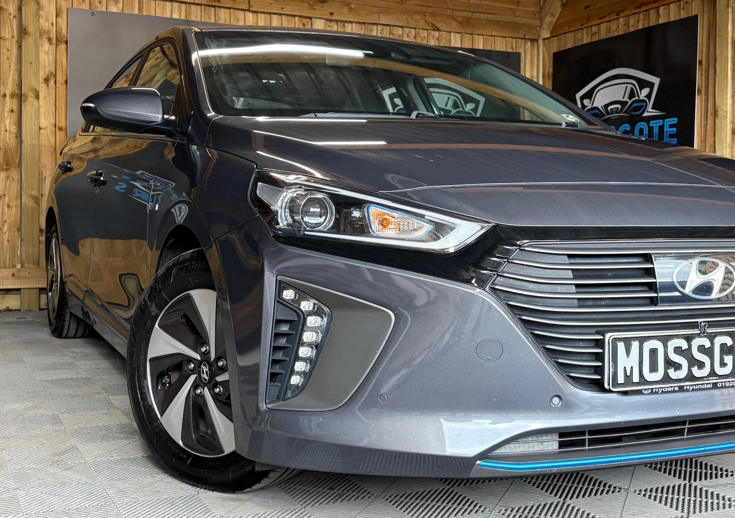 Used Hyundai IONIQ 2018 for sale - 76282772: Photo 2