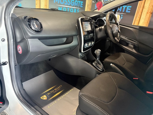 Used Renault Clio 2015 for sale - 76189450: Photo 17