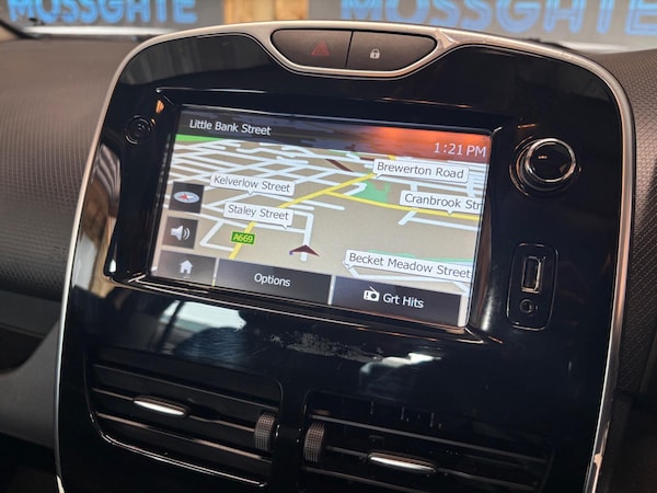 Used Renault Clio 2015 for sale - 76189450: Photo 23