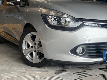 Used Renault Clio 2015 for sale - 76189450: Photo 2