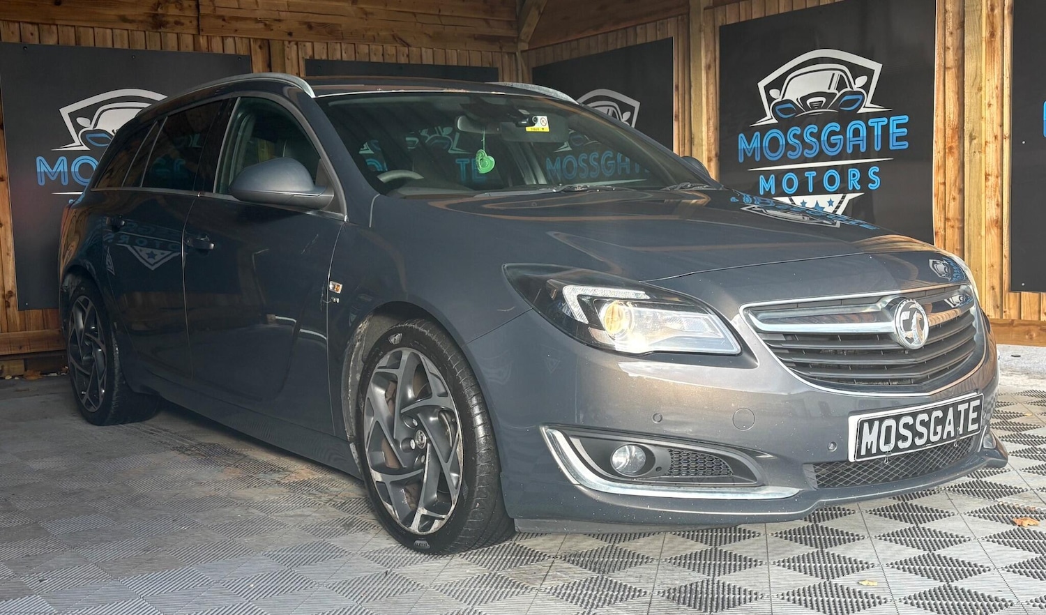 Used Vauxhall Insignia 2016 for sale - 76349906: Photo 1