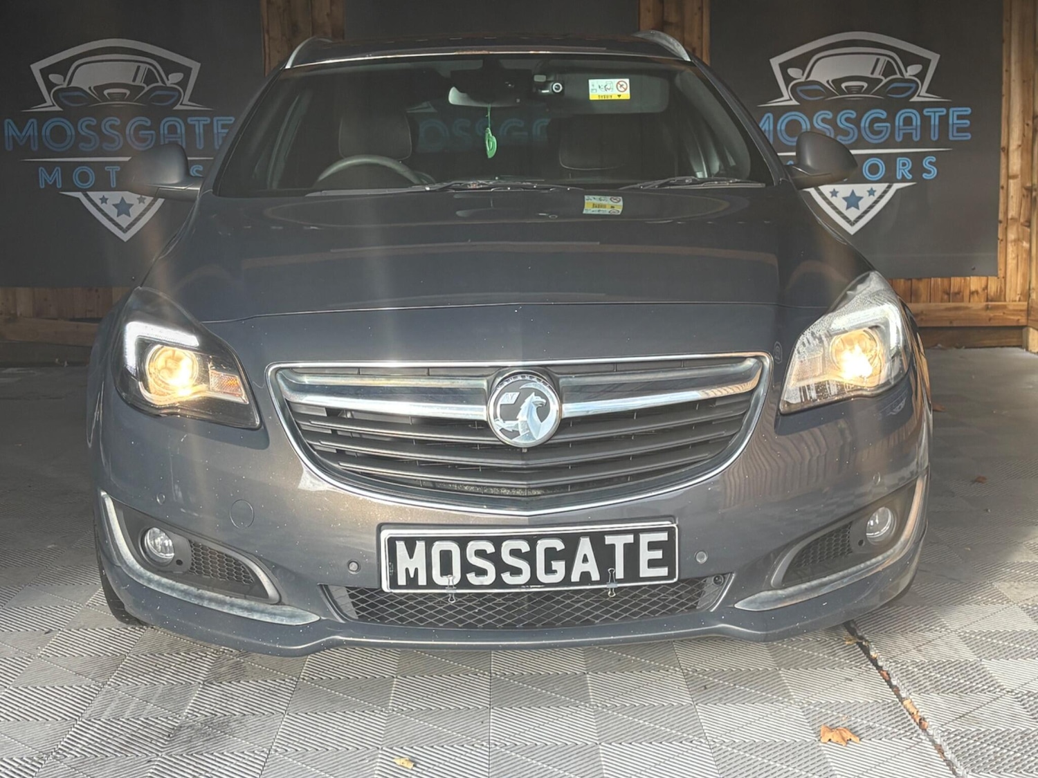 Used Vauxhall Insignia 2016 for sale - 76349906: Photo 2
