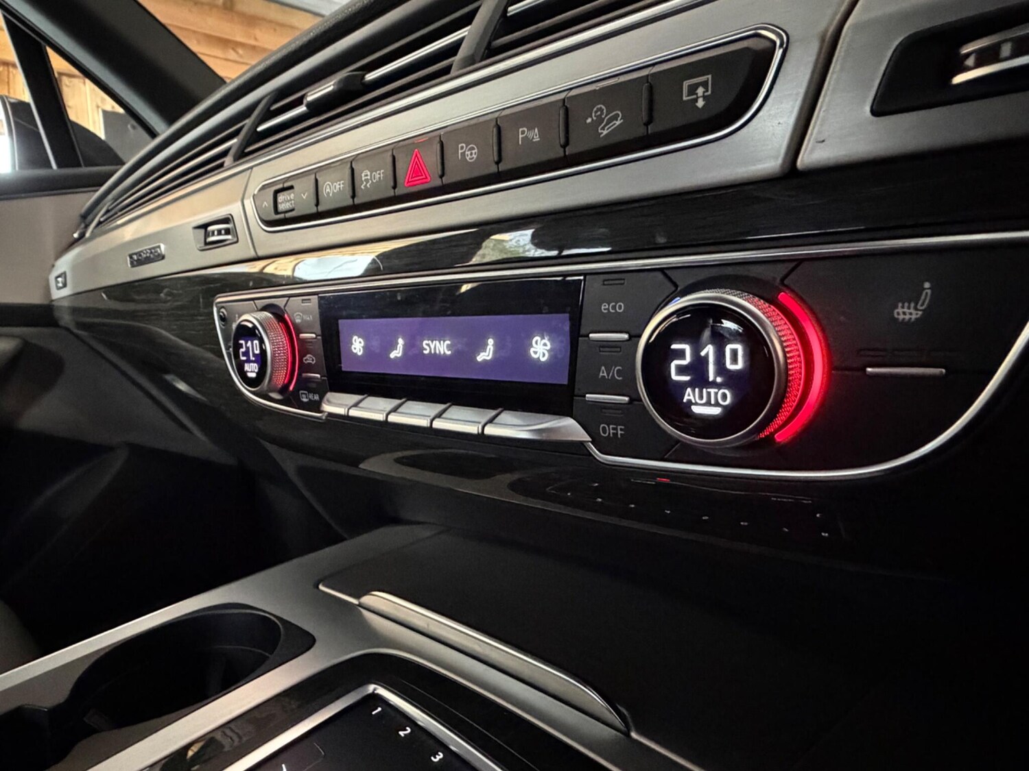 Used Audi Q7 2015 for sale - 77637698: Photo 11