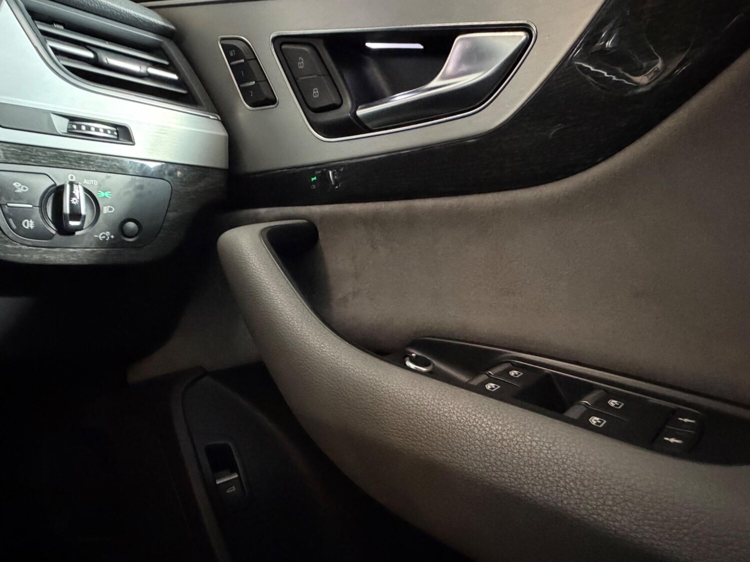 Used Audi Q7 2015 for sale - 77637698: Photo 25