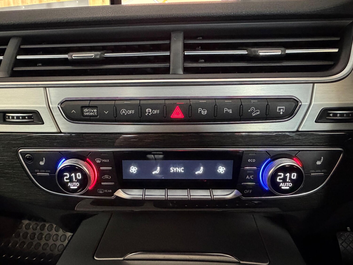 Used Audi Q7 2015 for sale - 77637698: Photo 30