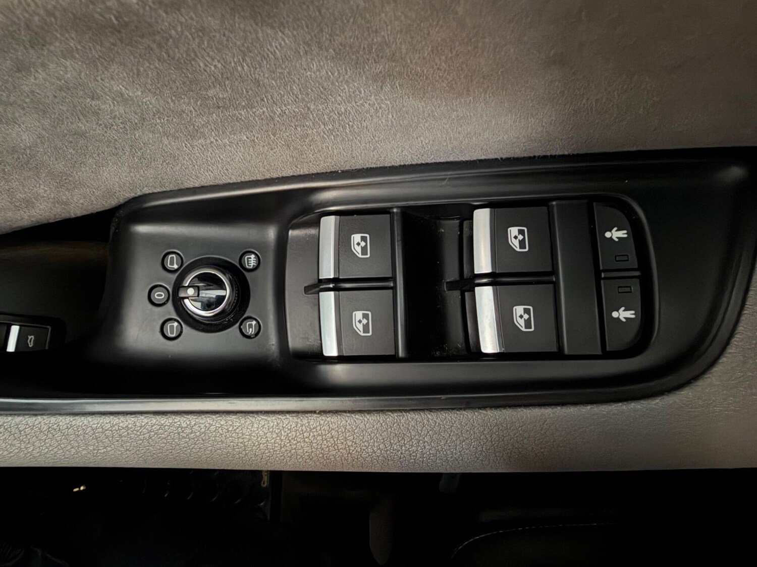 Used Audi Q7 2015 for sale - 77637698: Photo 46