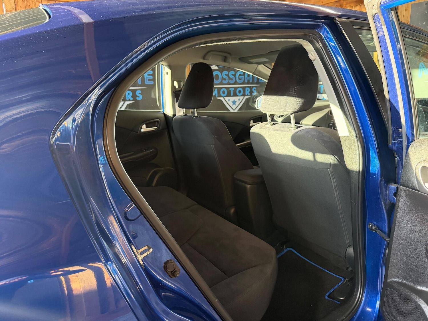 Used Honda Civic 2012 for sale - 76700875: Photo 13