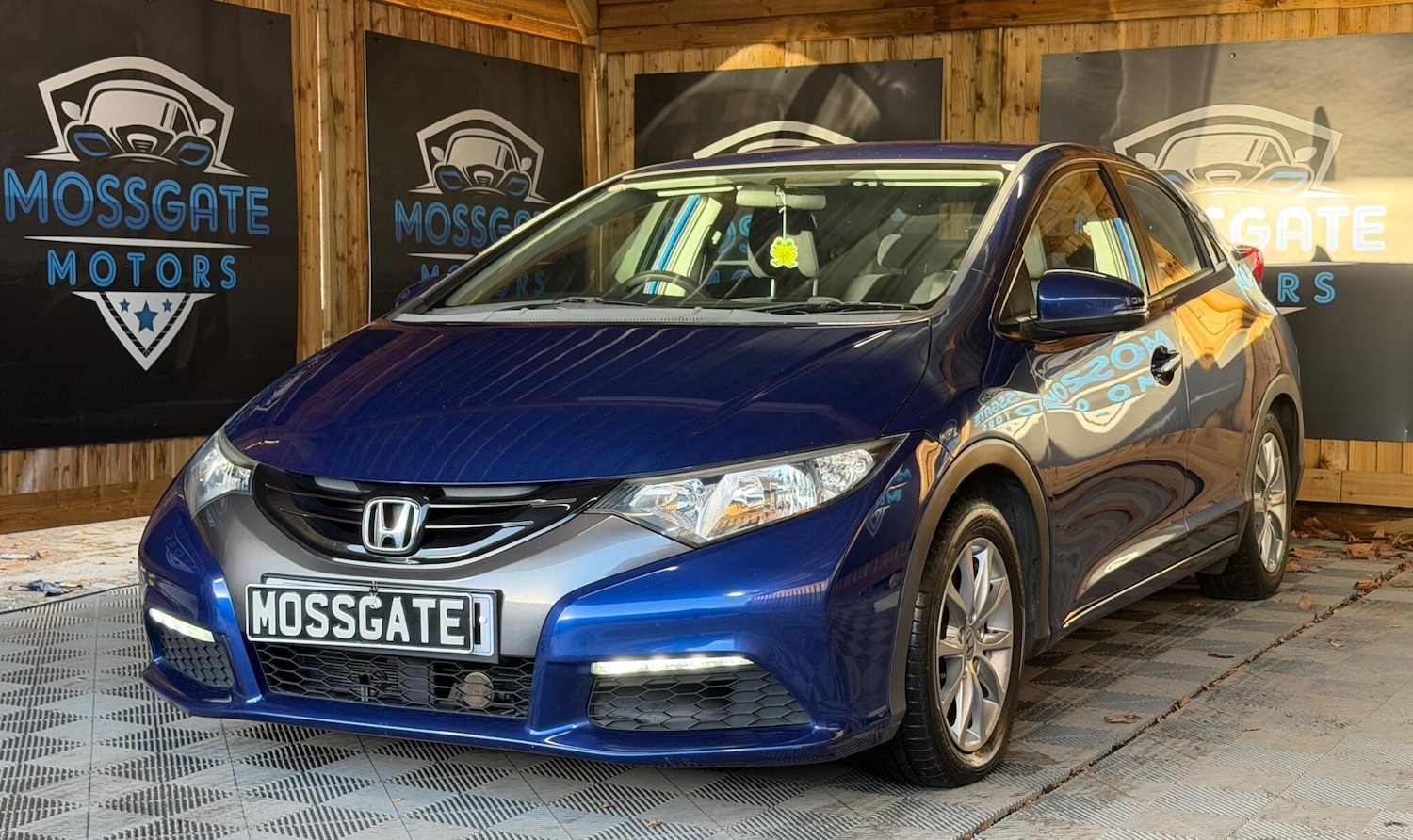 Used Honda Civic 2012 for sale - 76700875: Photo 4