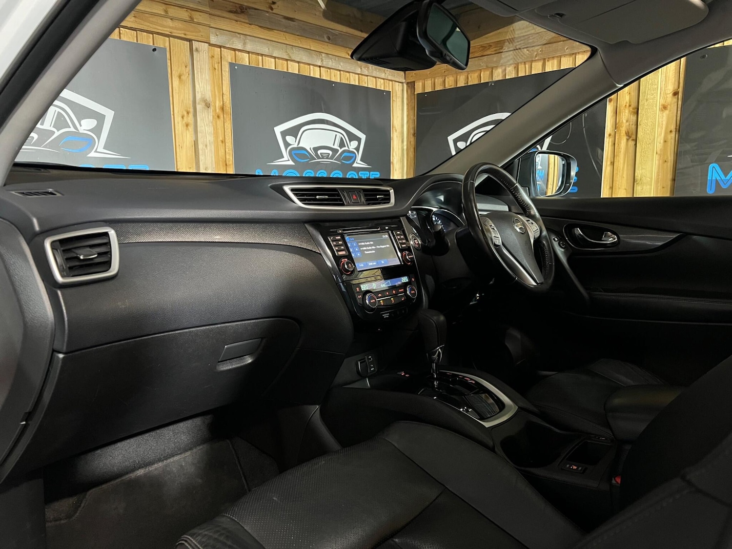 Used Nissan X-Trail 2016 for sale - 77683132: Photo 30