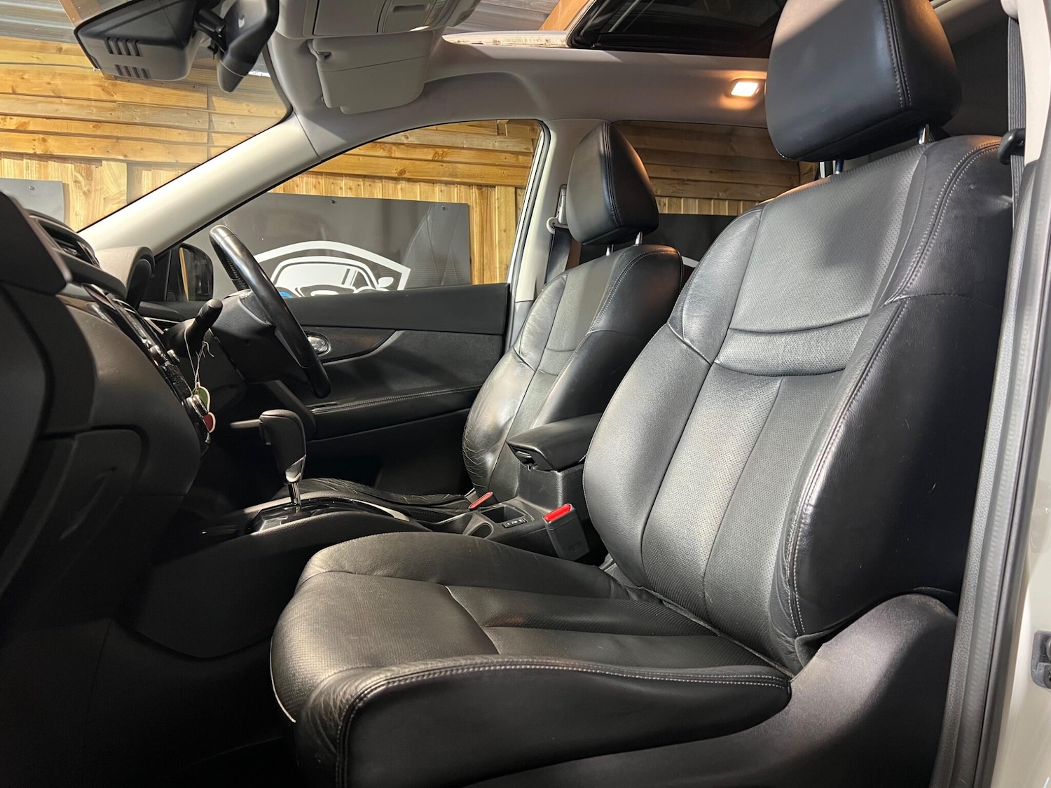 Used Nissan X-Trail 2016 for sale - 77683132: Photo 32