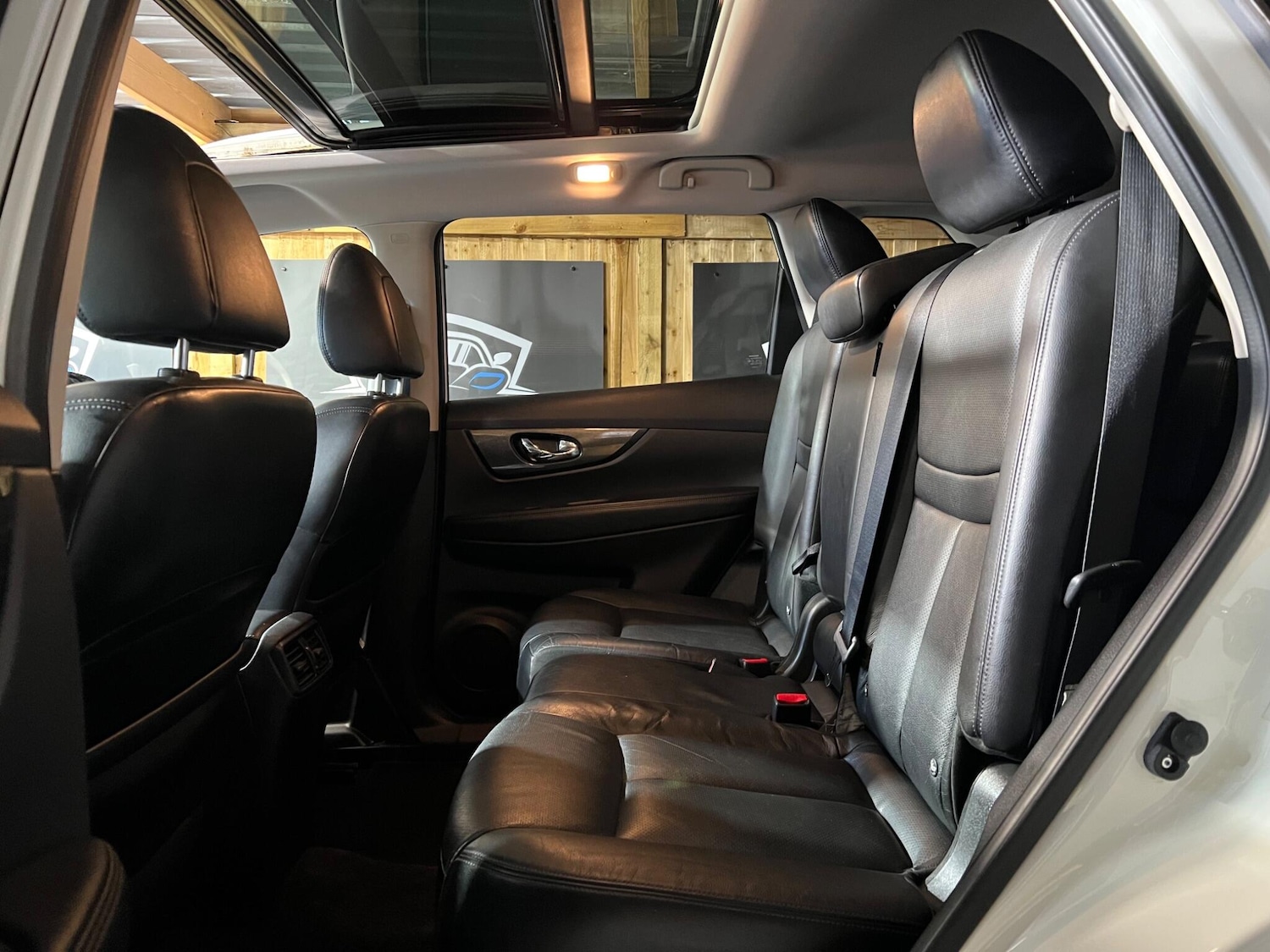 Used Nissan X-Trail 2016 for sale - 77683132: Photo 37