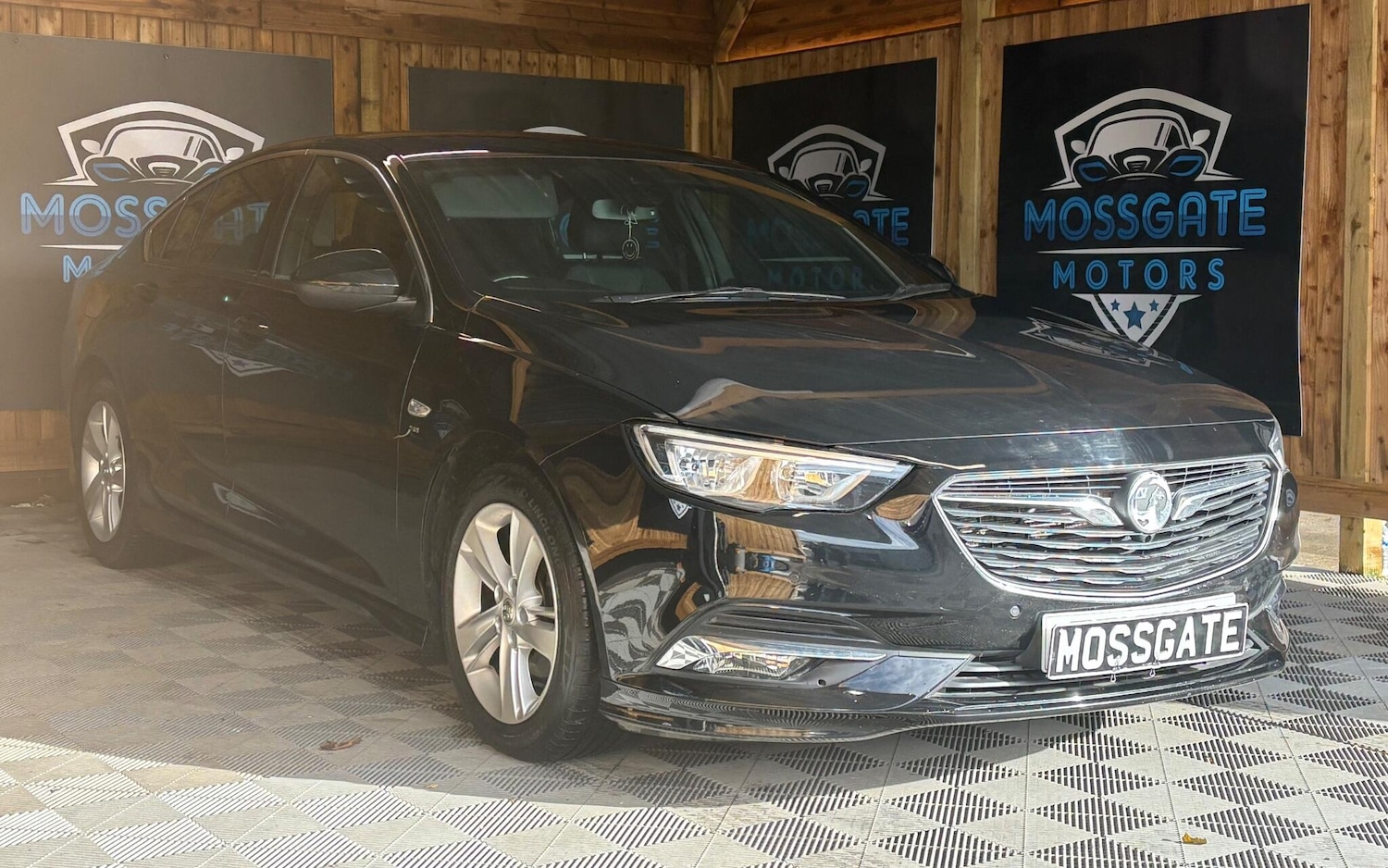 Used Vauxhall Insignia 2019 for sale - 76349163: Photo 1