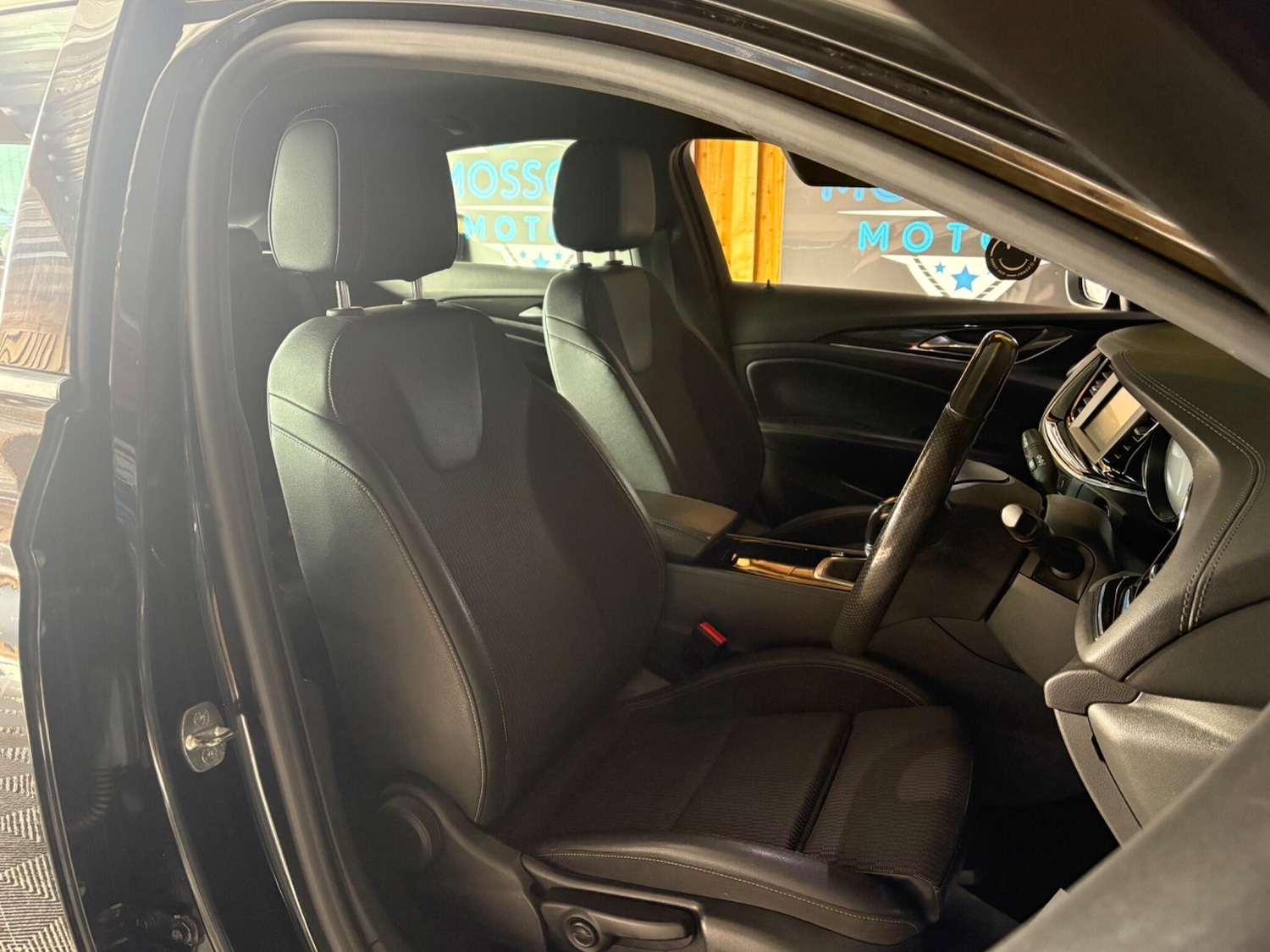 Used Vauxhall Insignia 2019 for sale - 76349163: Photo 10