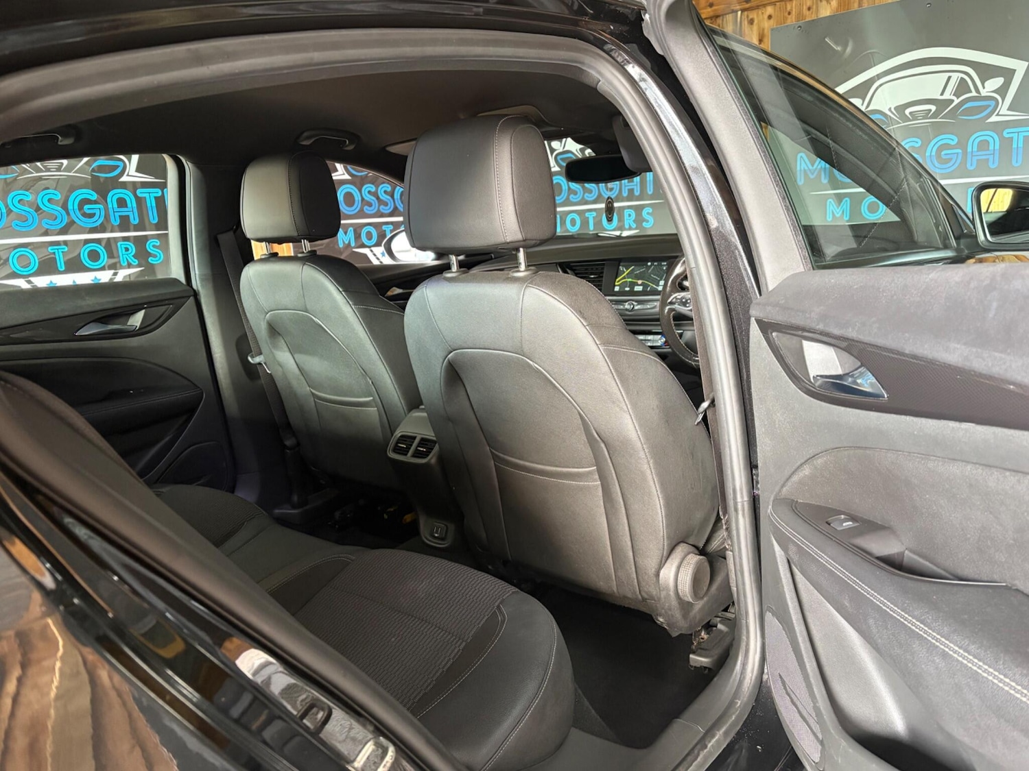 Used Vauxhall Insignia 2019 for sale - 76349163: Photo 12