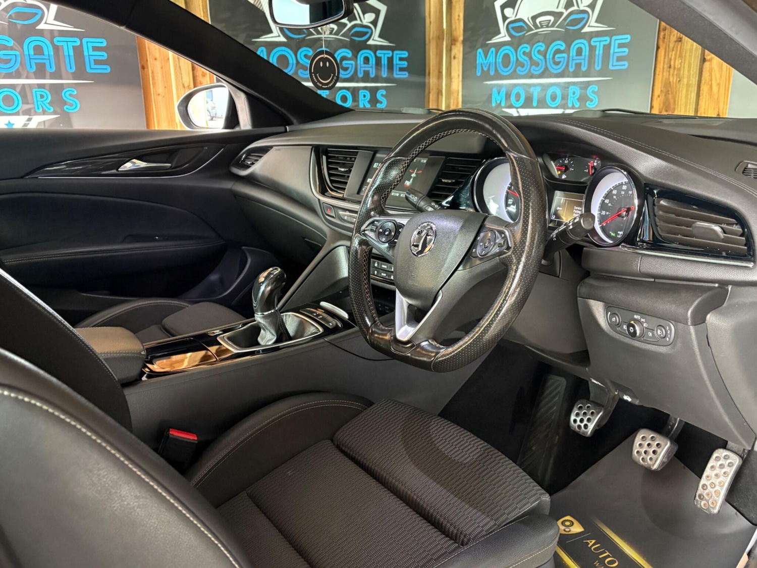 Used Vauxhall Insignia 2019 for sale - 76349163: Photo 8