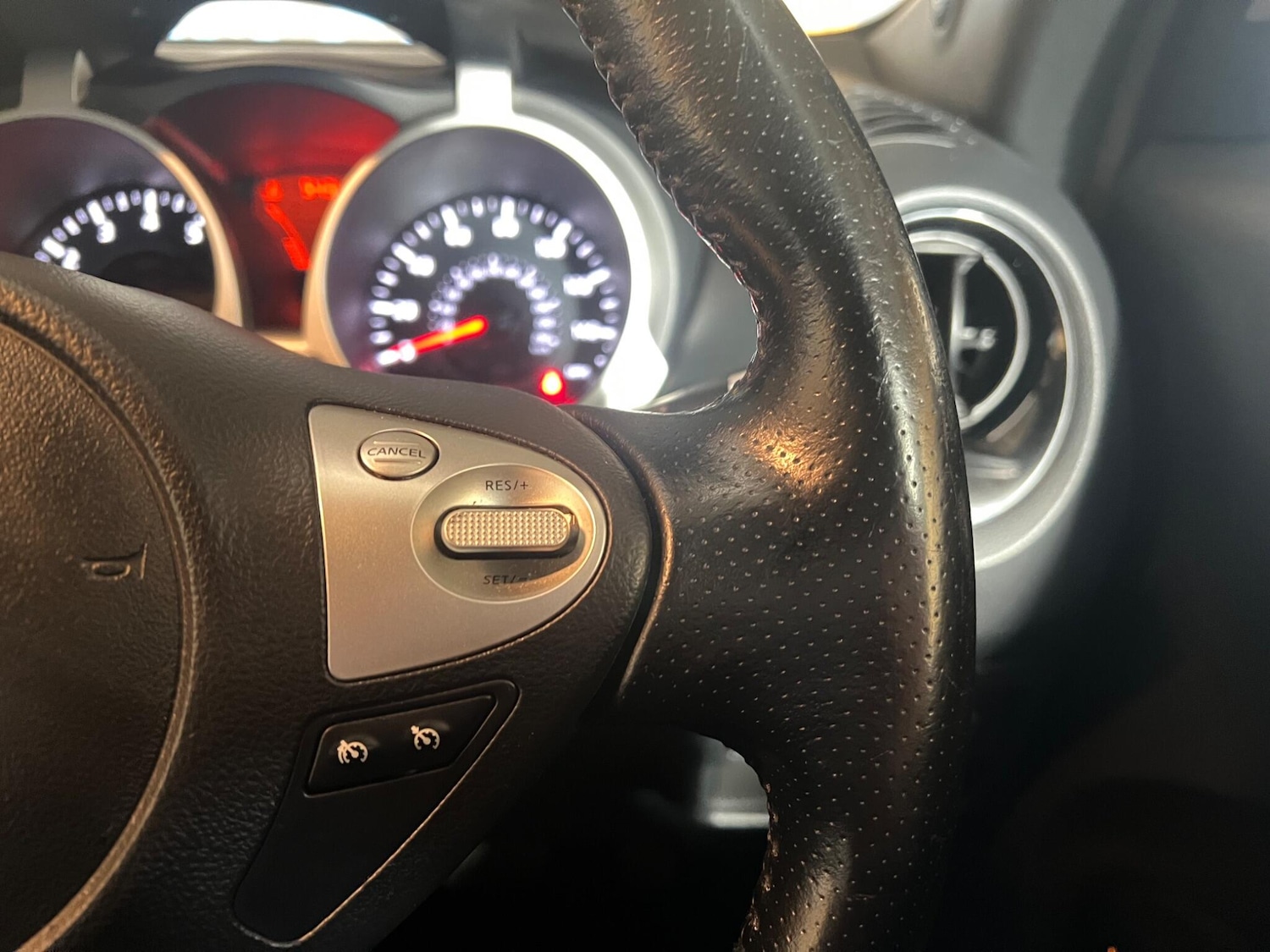 Used Nissan Juke 2015 for sale - 77798979: Photo 19