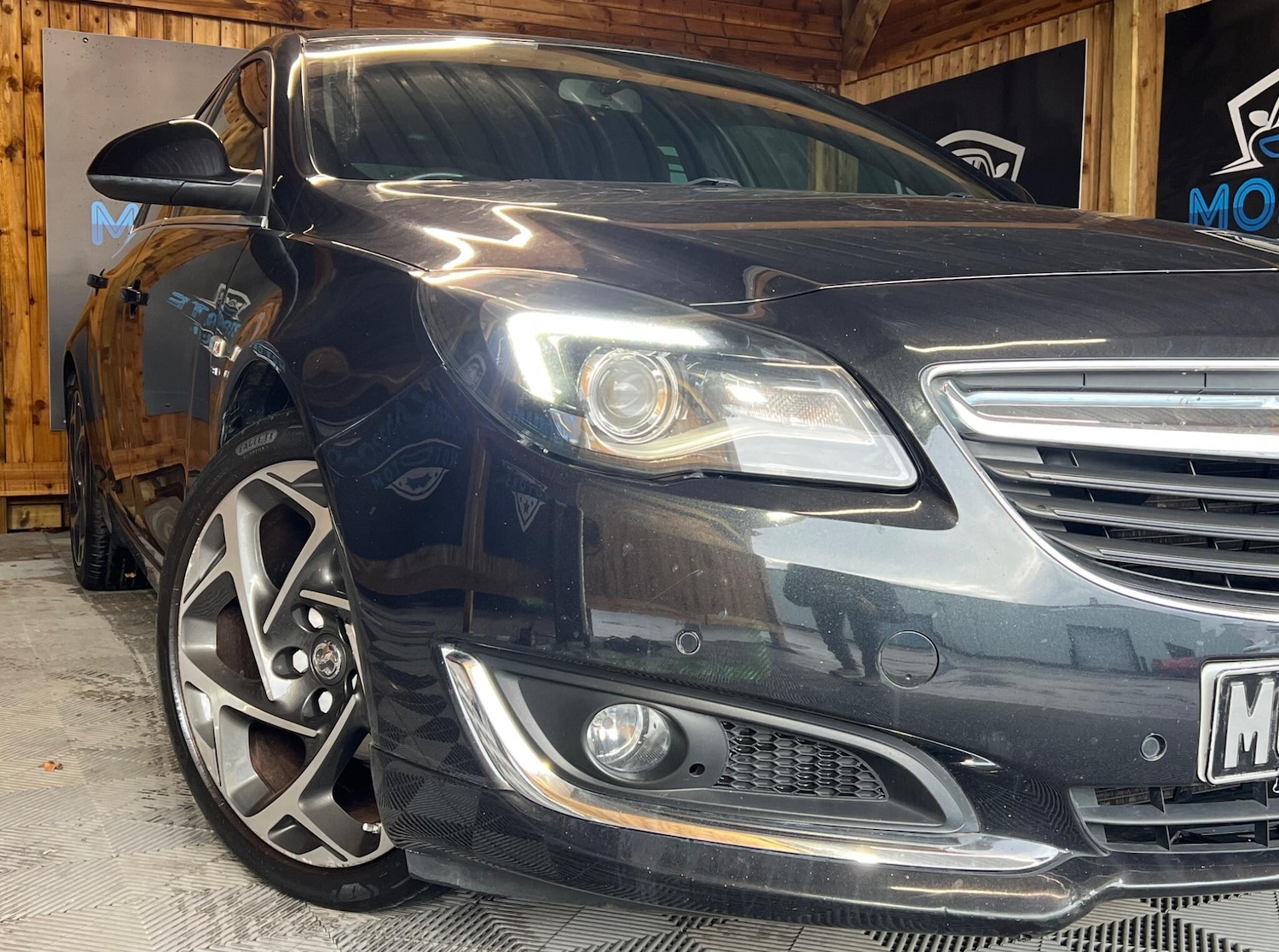 Used Vauxhall Insignia 2015 for sale - 76485437: Photo 2