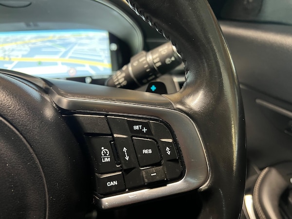 Used Jaguar E-Pace 2018 for sale - 75677851: Photo 24