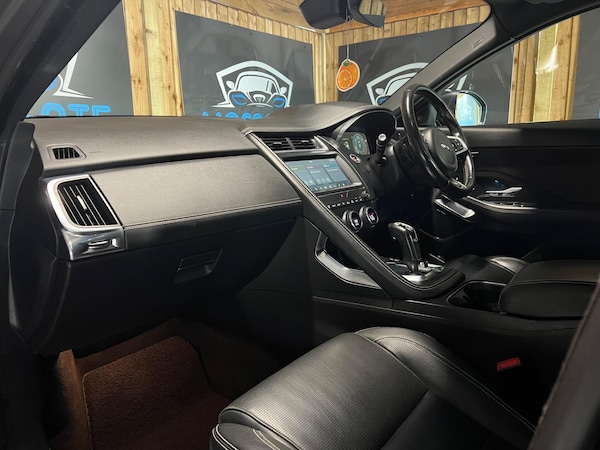 Used Jaguar E-Pace 2018 for sale - 75677851: Photo 44