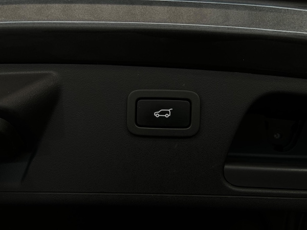 Used Jaguar E-Pace 2018 for sale - 75677851: Photo 57