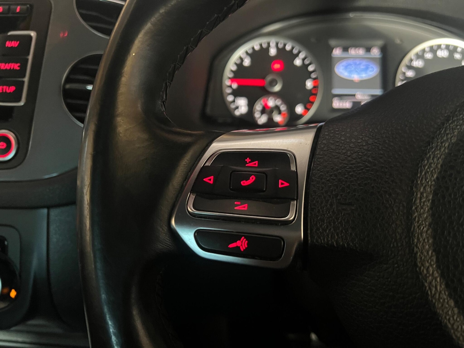 Used Volkswagen Tiguan 2014 for sale - 77345196: Photo 20