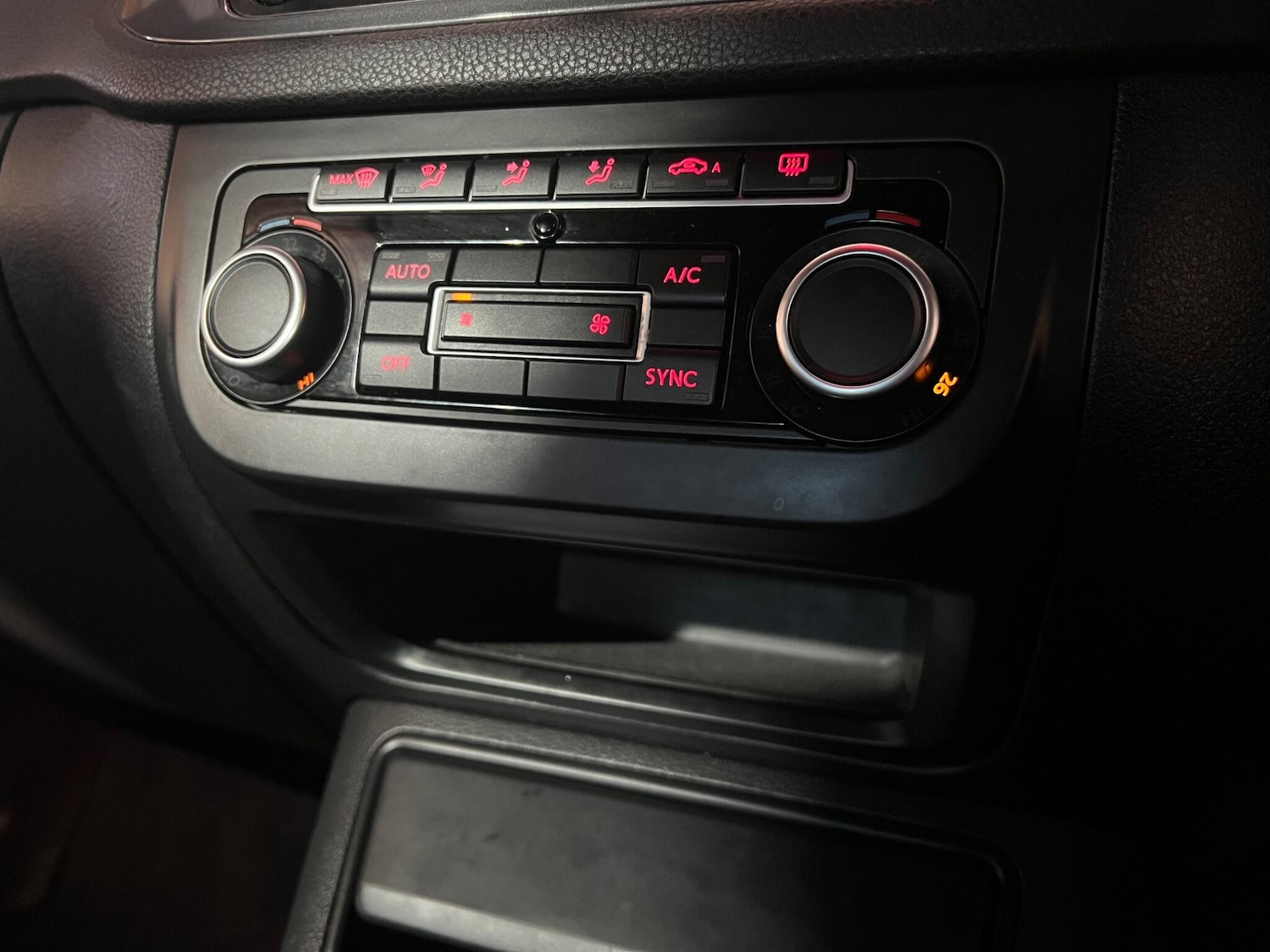 Used Volkswagen Tiguan 2014 for sale - 77345196: Photo 26